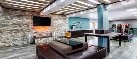 Coin salon dans le hall