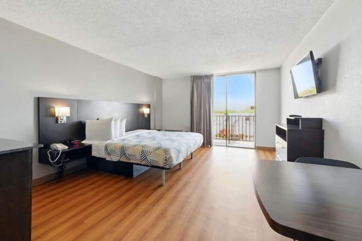 In-room safe, desk, laptop workspace, blackout drapes
