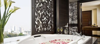 Anantara Siam Bangkok Hotel