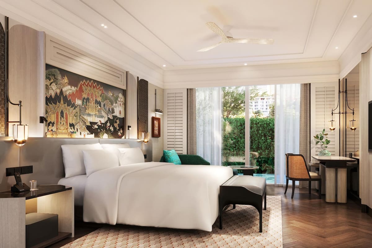 Premium bedding, down comforters, minibar, in-room safe