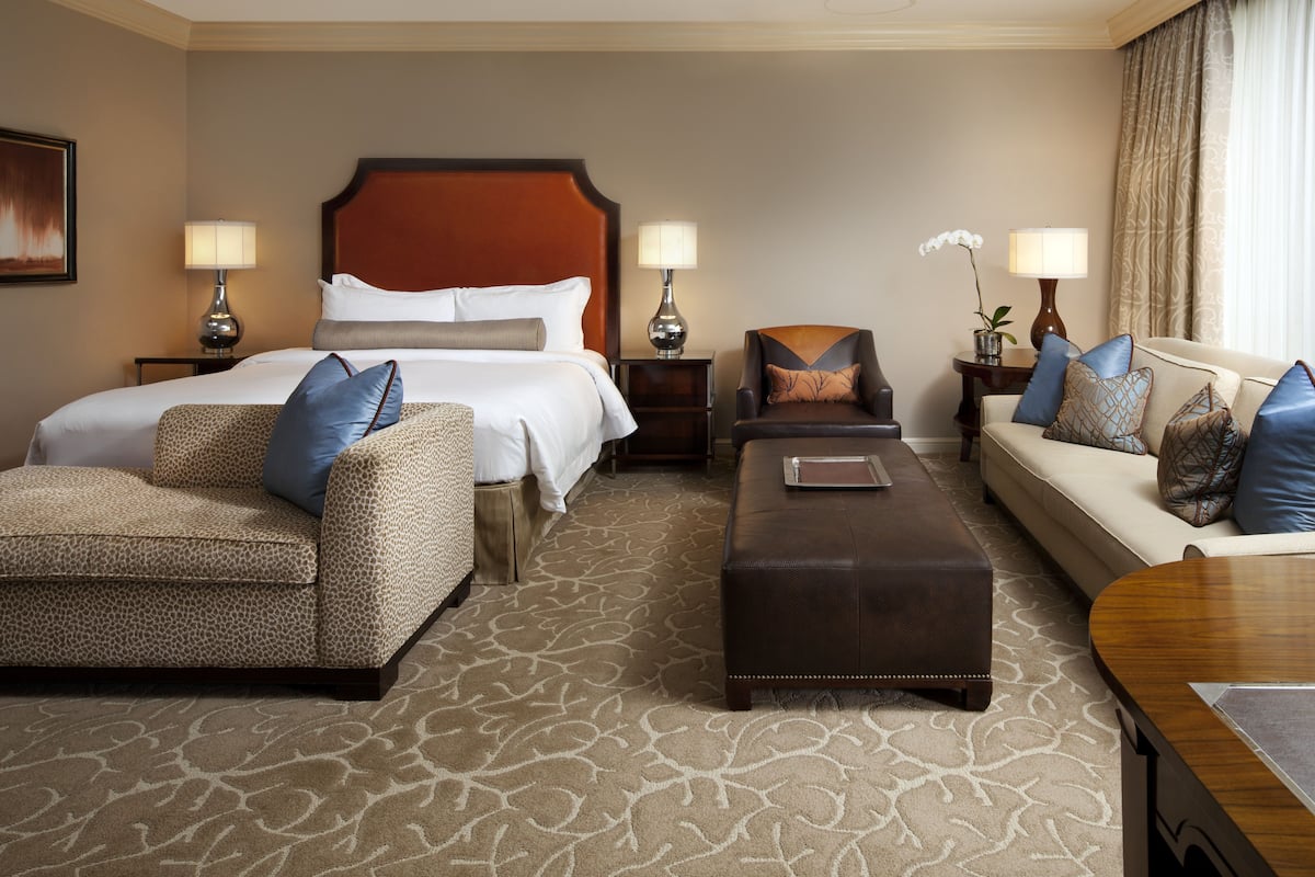1 bedroom, Egyptian cotton sheets, premium bedding, minibar