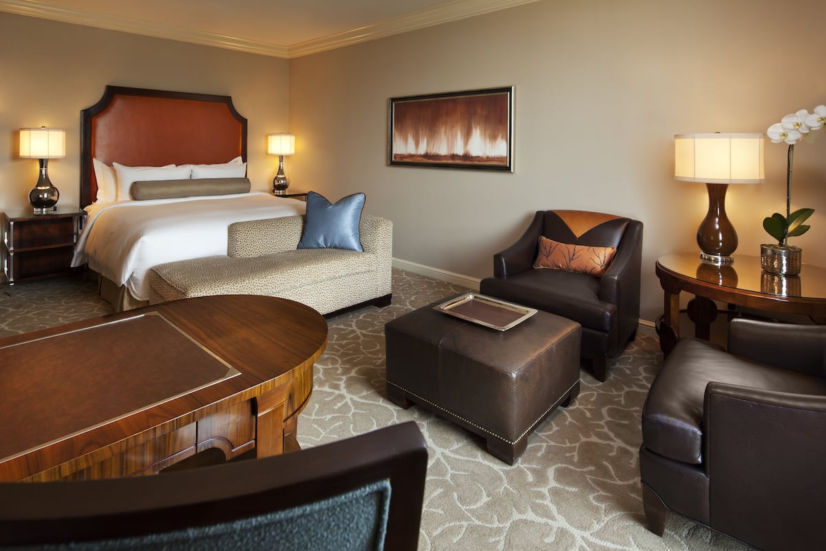 1 bedroom, Egyptian cotton sheets, premium bedding, minibar