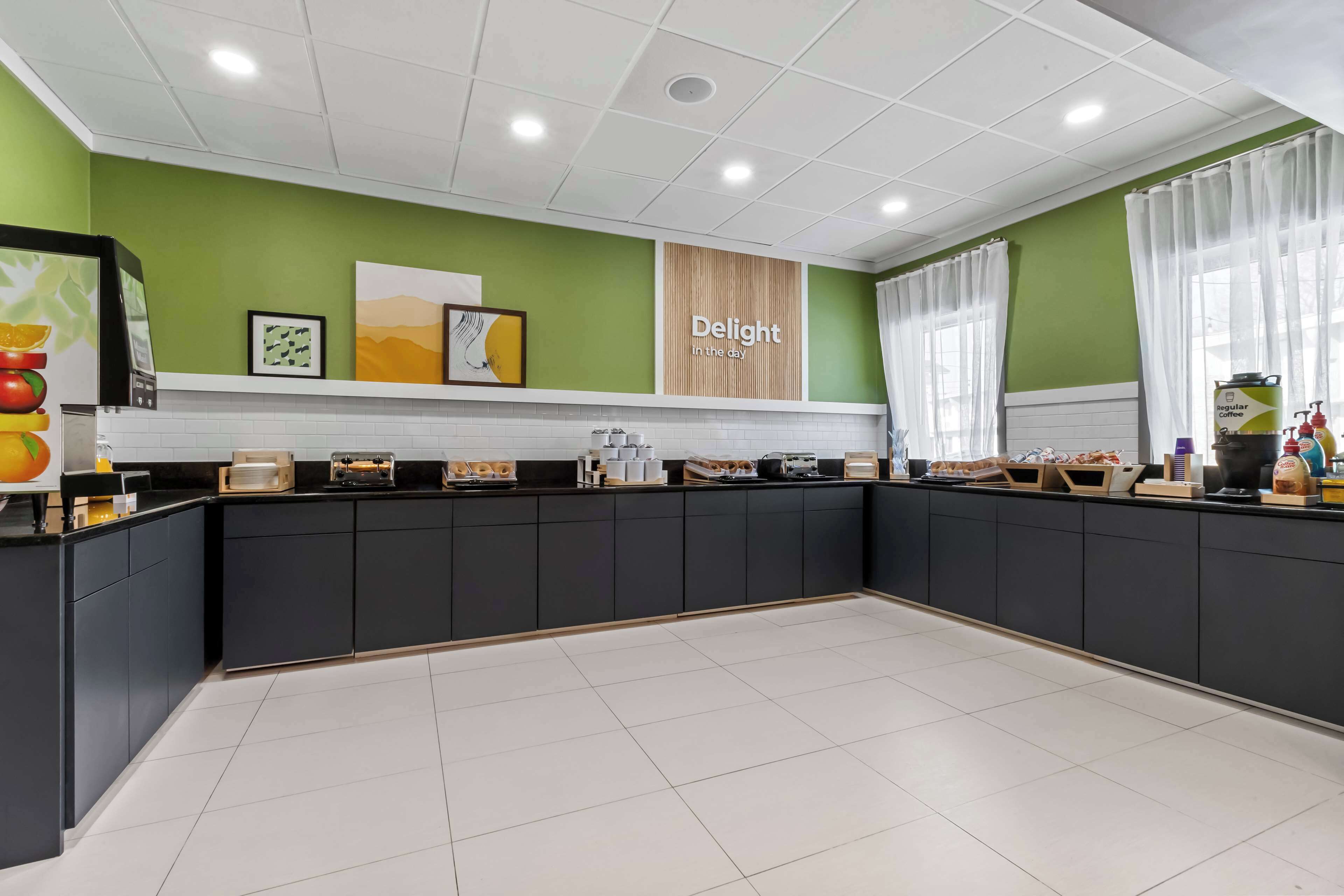 Desayuno continental incluido todos los días 