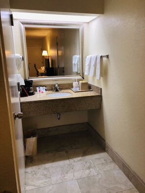 Room, 1 King Bed, Accessible, Non Smoking | Bathroom sink