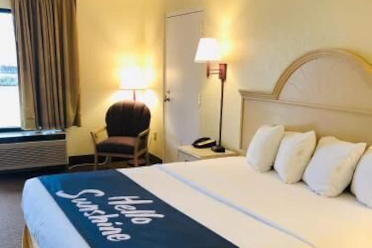 Desk, free WiFi, bed sheets