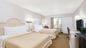 Skrivebord, gratis Wi-Fi, sengetøj