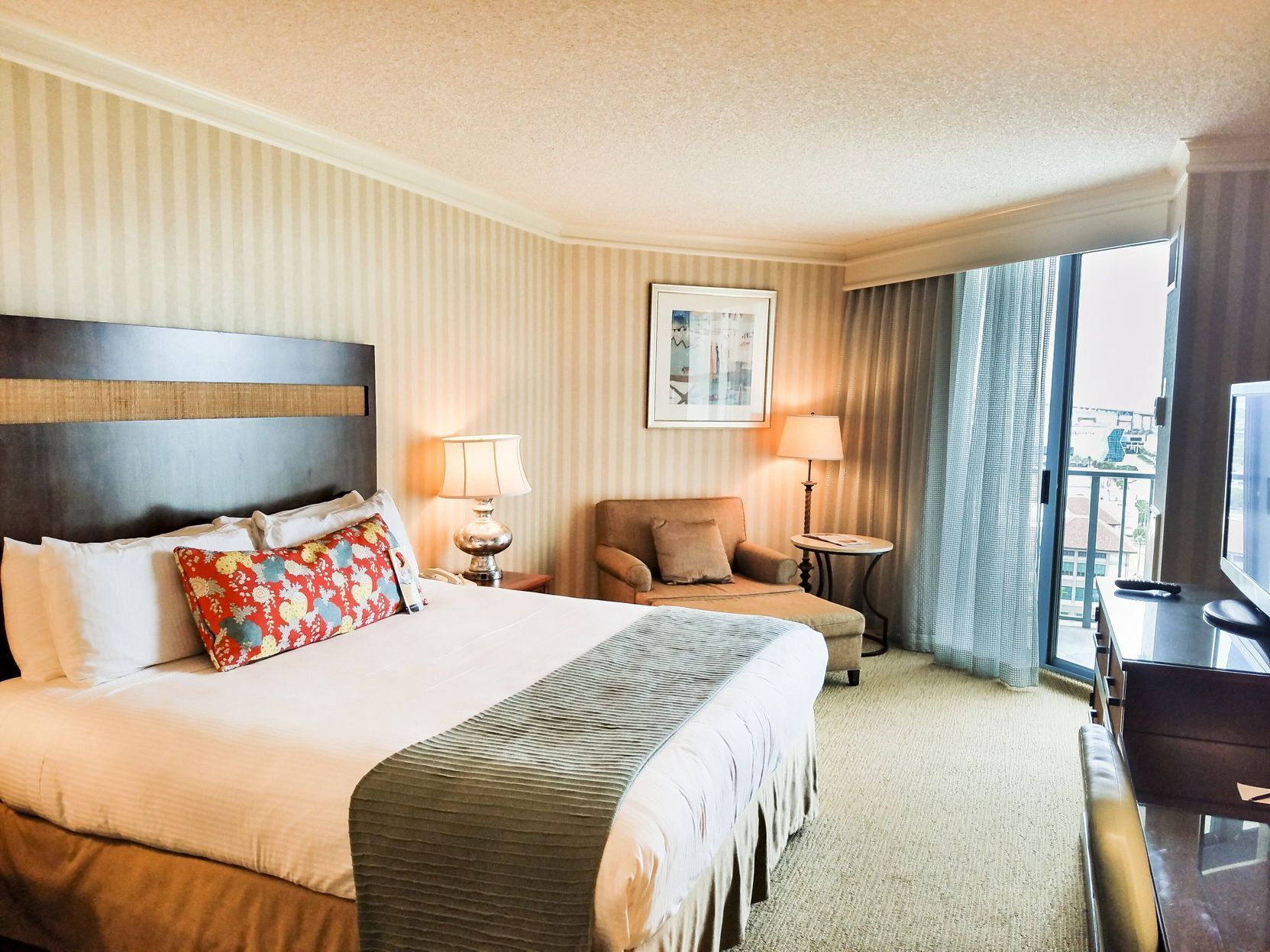 Egyptian cotton sheets, premium bedding, down comforters, in-room safe