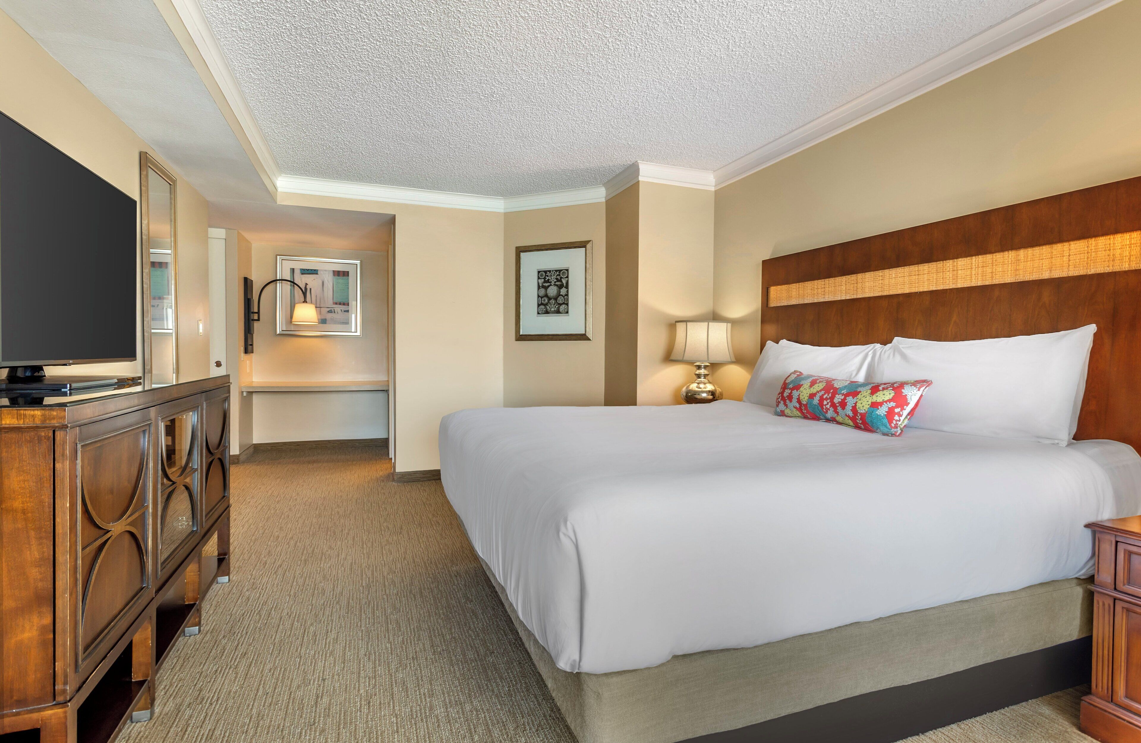 Suite, 1 King Bed, Bay View | Egyptian cotton sheets, premium bedding, down duvets, in-room safe