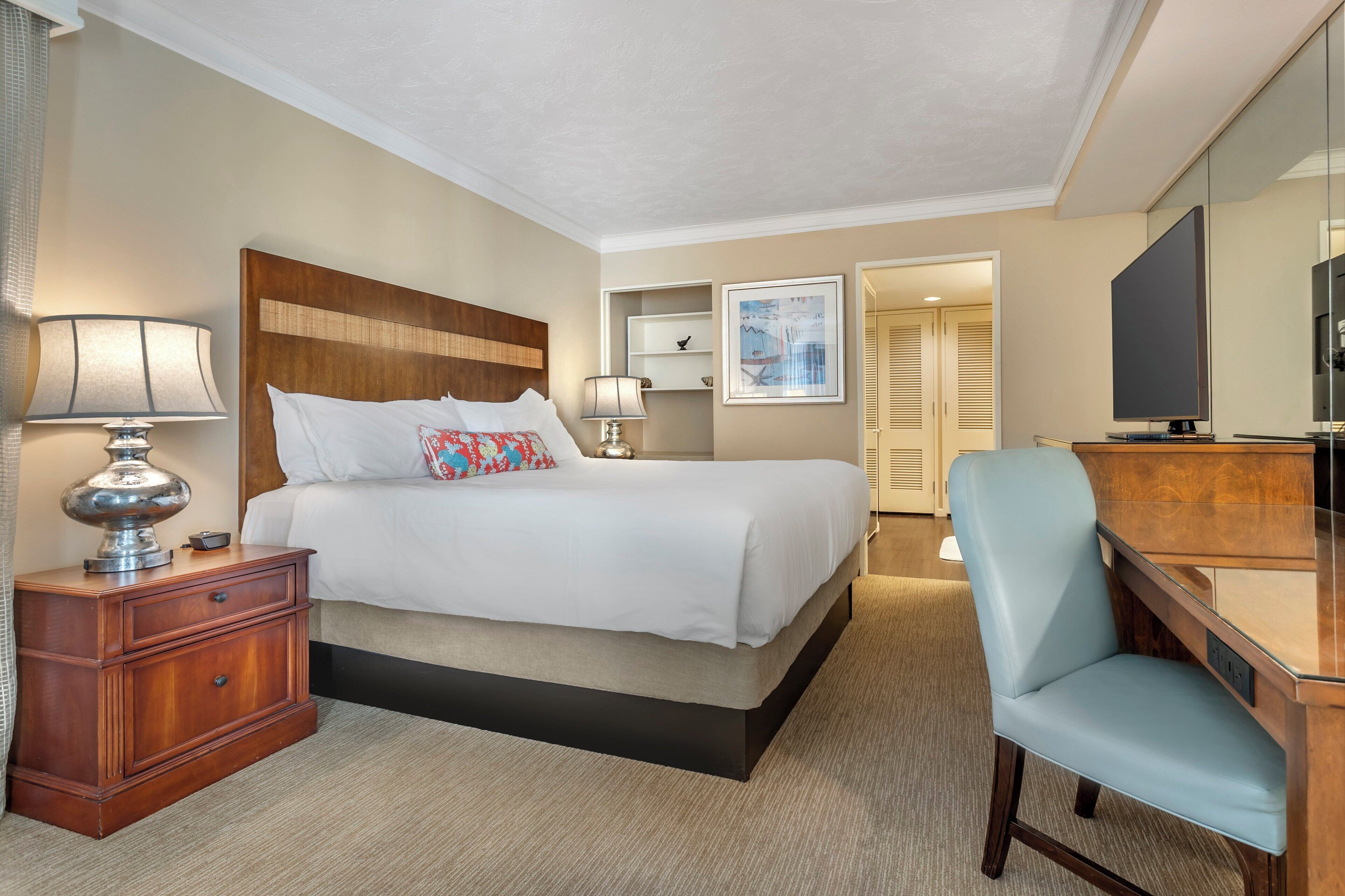 Suite, 1 cama King size (Bayfront Omni Suite) | Sábanas de algodón egipcio, ropa de cama de alta calidad y edredón 