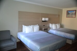 Standard Room, 2 Queen Beds, Non Smoking | Desk, laptop workspace, blackout drapes, iron/ironing board - Quality Inn Bishop near Mammoth (Bishop)
