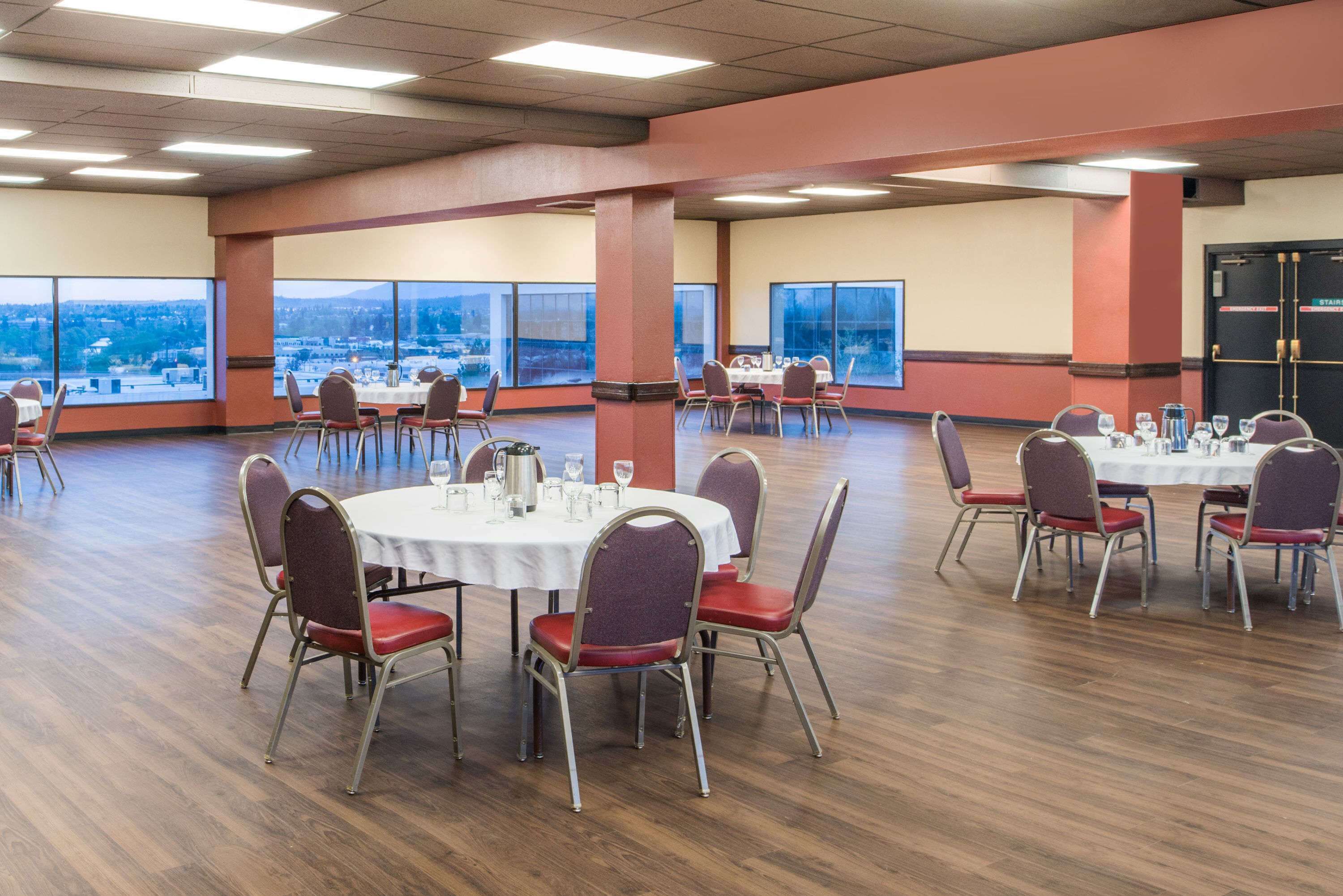 Foto - Ramada by Wyndham Downtown Spokane