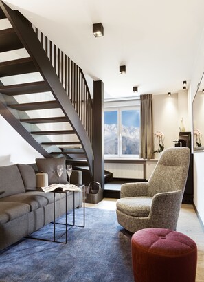 Luxury Suite | Premium bedding, in-room safe, desk, blackout drapes