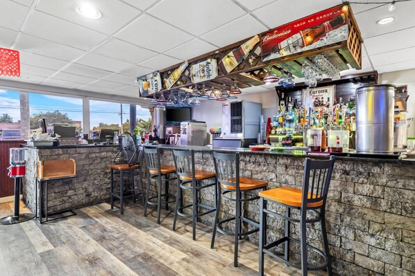 Lunch and dinner served, Mexican cuisine - Days Inn by Wyndham Jacksonville NC (Jacksonville)