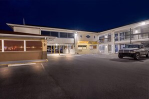 Exterior - Days Inn by Wyndham Jacksonville NC (Jacksonville)