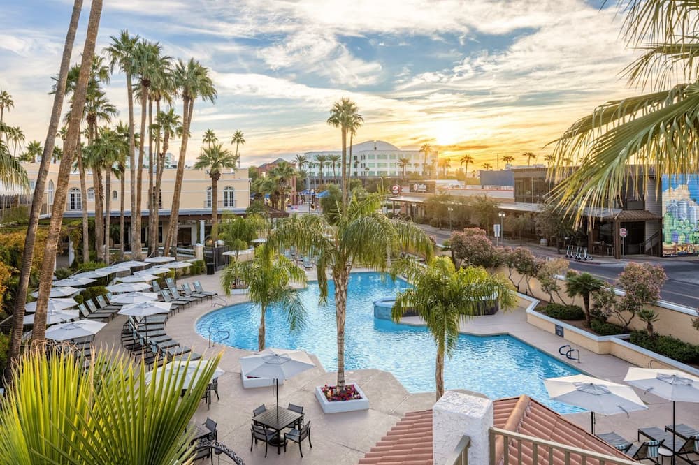 Crowne Plaza Phoenix - Chandler Golf Resort by IHG