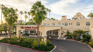 Exterior - Crowne Plaza Phoenix - Chandler Golf Resort by IHG (Chandler)