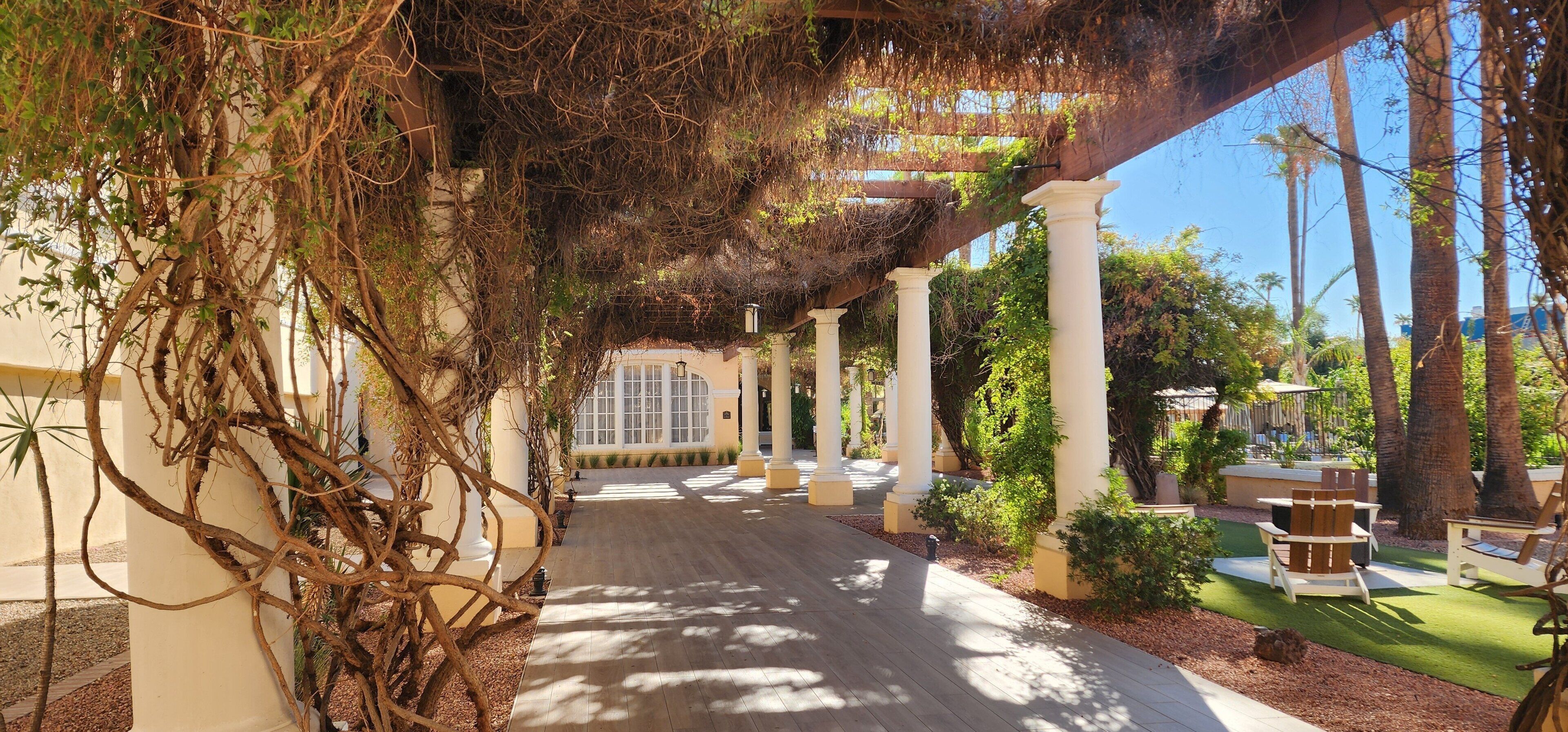 Photo - Crowne Plaza Phoenix - Chandler Golf Resort by IHG