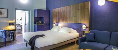 Junior Suite, 1 Double Bed, Garden View