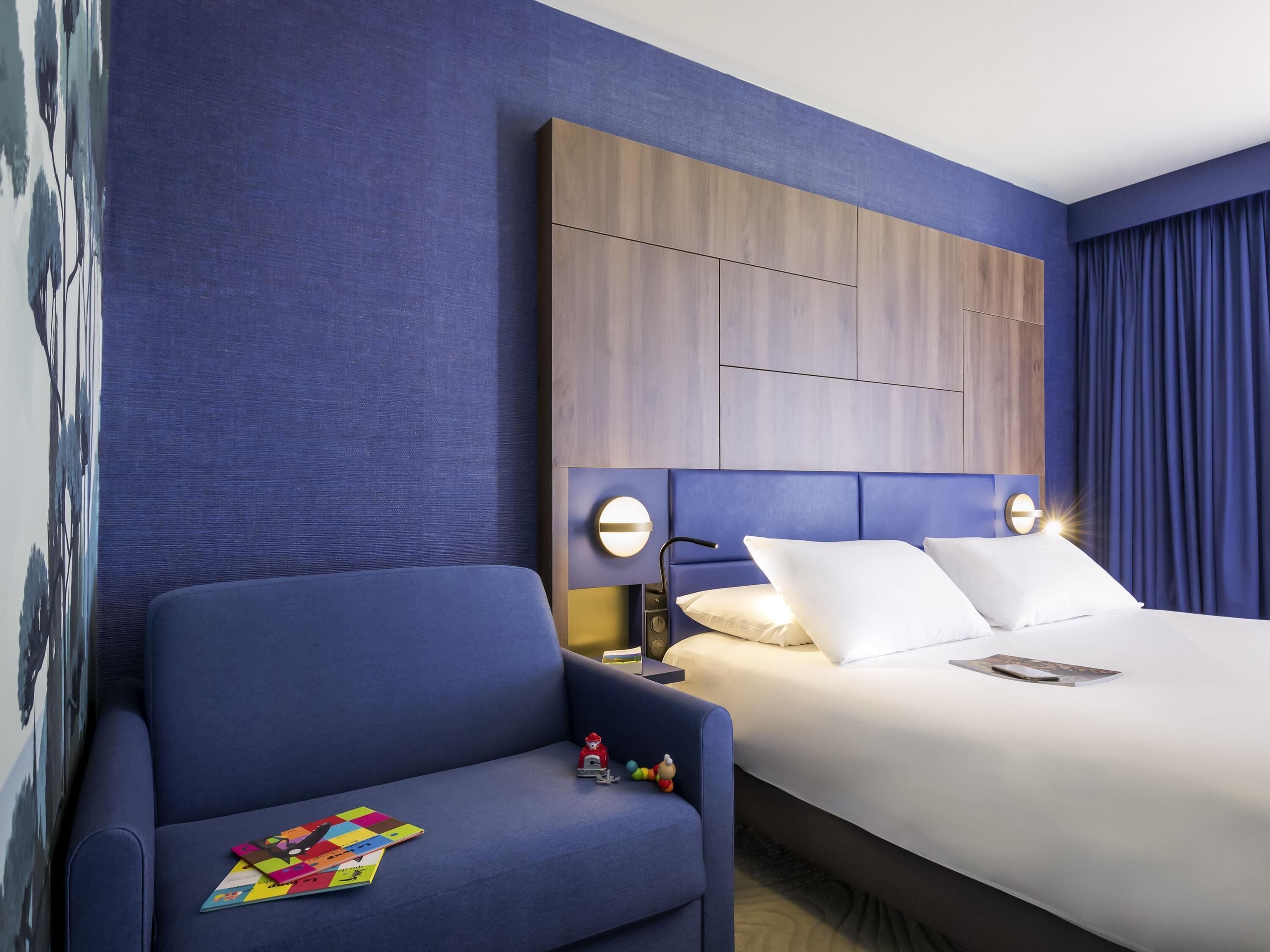 Privilege, Kamer, 1 tweepersoonsbed met slaapbank, balkon, uitzicht op tuin | Luxe beddengoed, een kluis op de kamer, individueel gedecoreerd