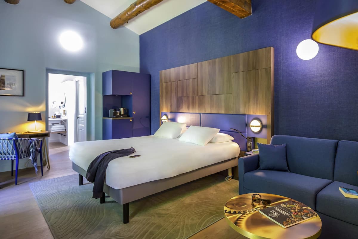 junior suite, 1 double bed, garden view | 1 bedroom, premium bedding, in-room safe, individually decorated