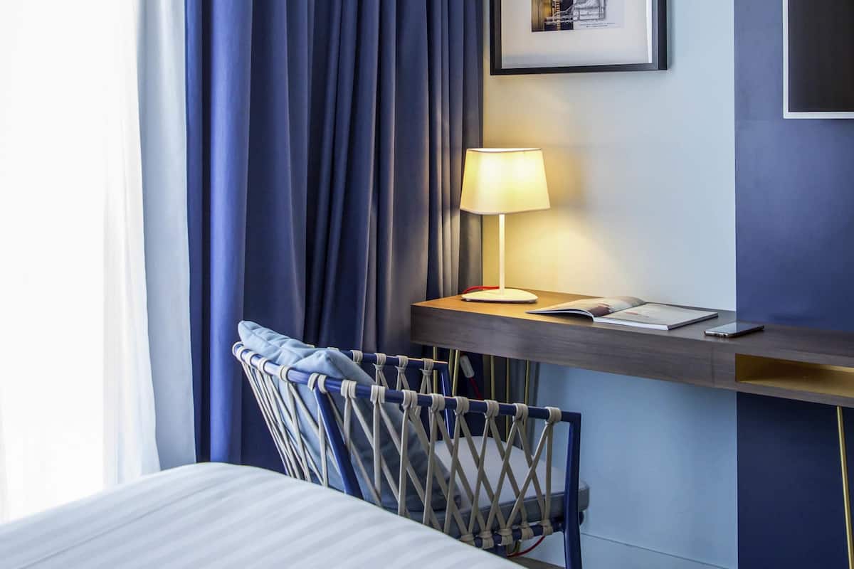 Classic Room, 1 Double Bed | Premium bedding, in-room safe, individually decorated