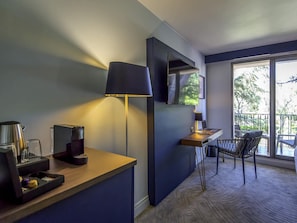 Privilege, Chambre, 1 lit double et 1 canapé-lit, balcon, vue jardin | 1 chambre, literie de qualité supérieure