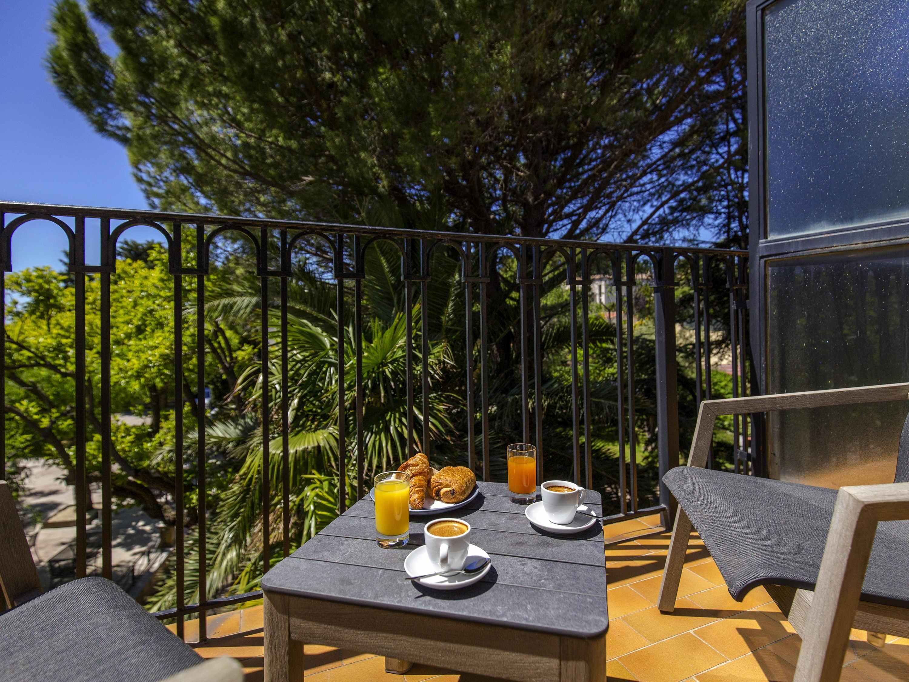 Seprai premium, brankas, dan didekorasi berbeda-beda