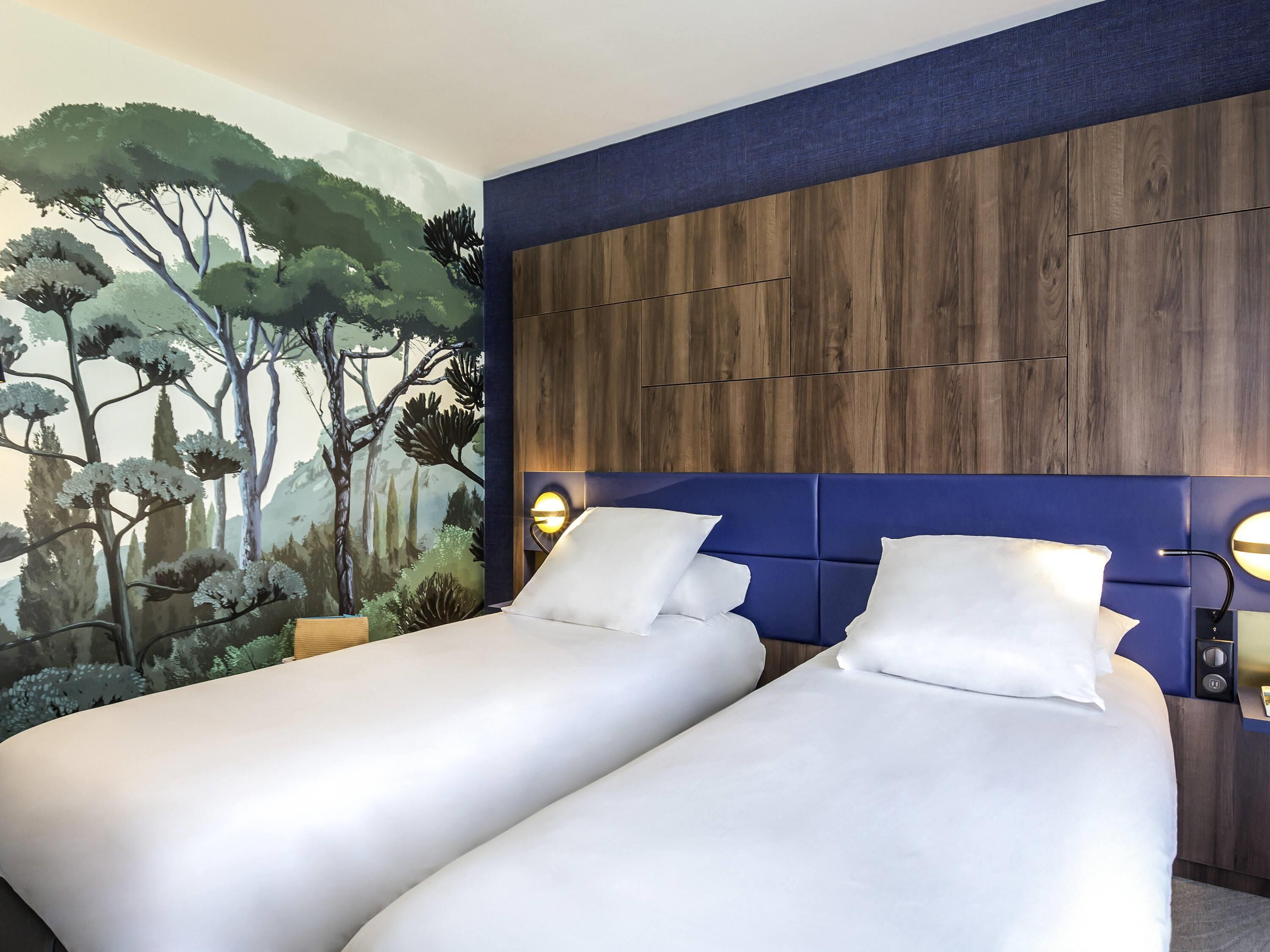 Classic Room, 2 Twin Beds | Premium bedding, in-room safe, individually decorated