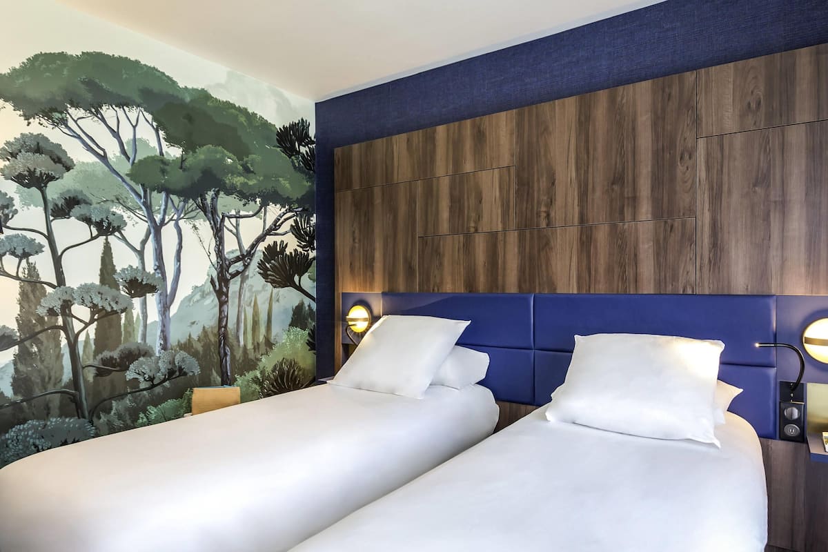 Classic Room, 2 Single Beds | 1 bedroom, premium bedding, in-room safe, individually decorated