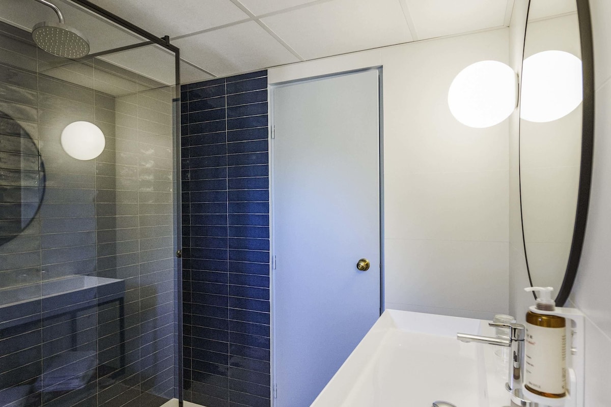 1 bedroom, premium bedding, in-room safe, individually decorated