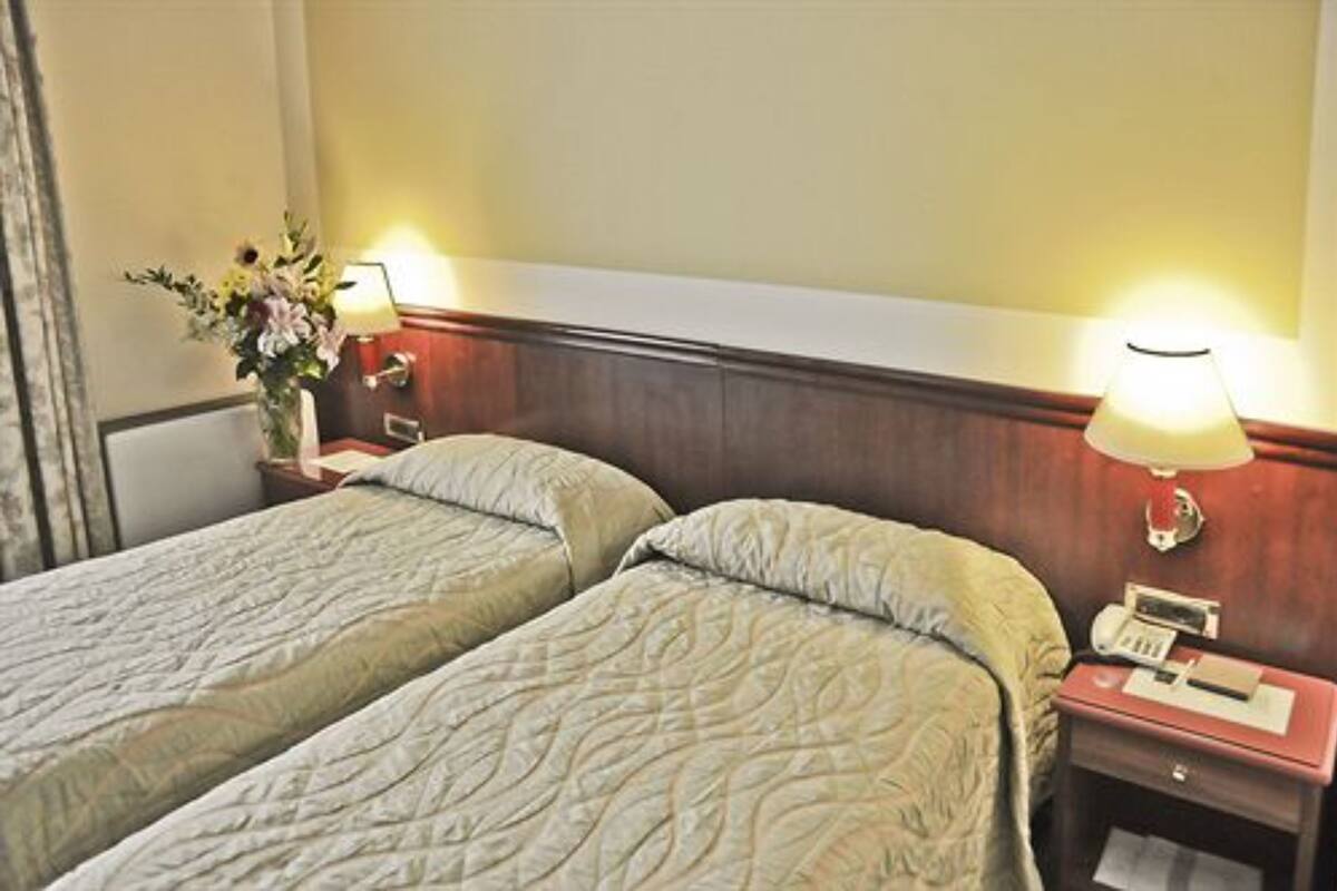 Premium Double or Twin Room | Minibar, in-room safe, laptop workspace, WiFi (free)