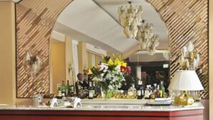 Bar (on property) - Hotel Lloyd Milan (Milan)