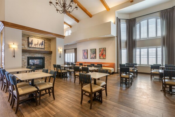 Desayuno completo incluido todos los días