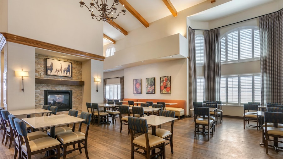 Best Western Plus A Wayfarer's Inn And Suites