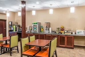 Free daily continental breakfast 