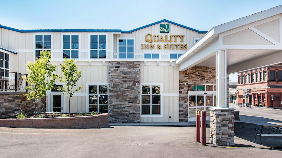 Quality Inn & Suites Houghton Downtown
