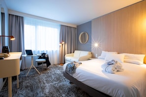 Executive-Zimmer, 1 Doppelbett | Hochwertige Bettwaren, Schreibtisch, Verdunkelungsvorhänge