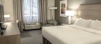 홀리데이 인 파고 바이 IHG
