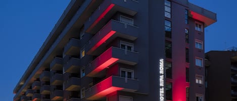 Façade de l’hébergement - soirée/nuit