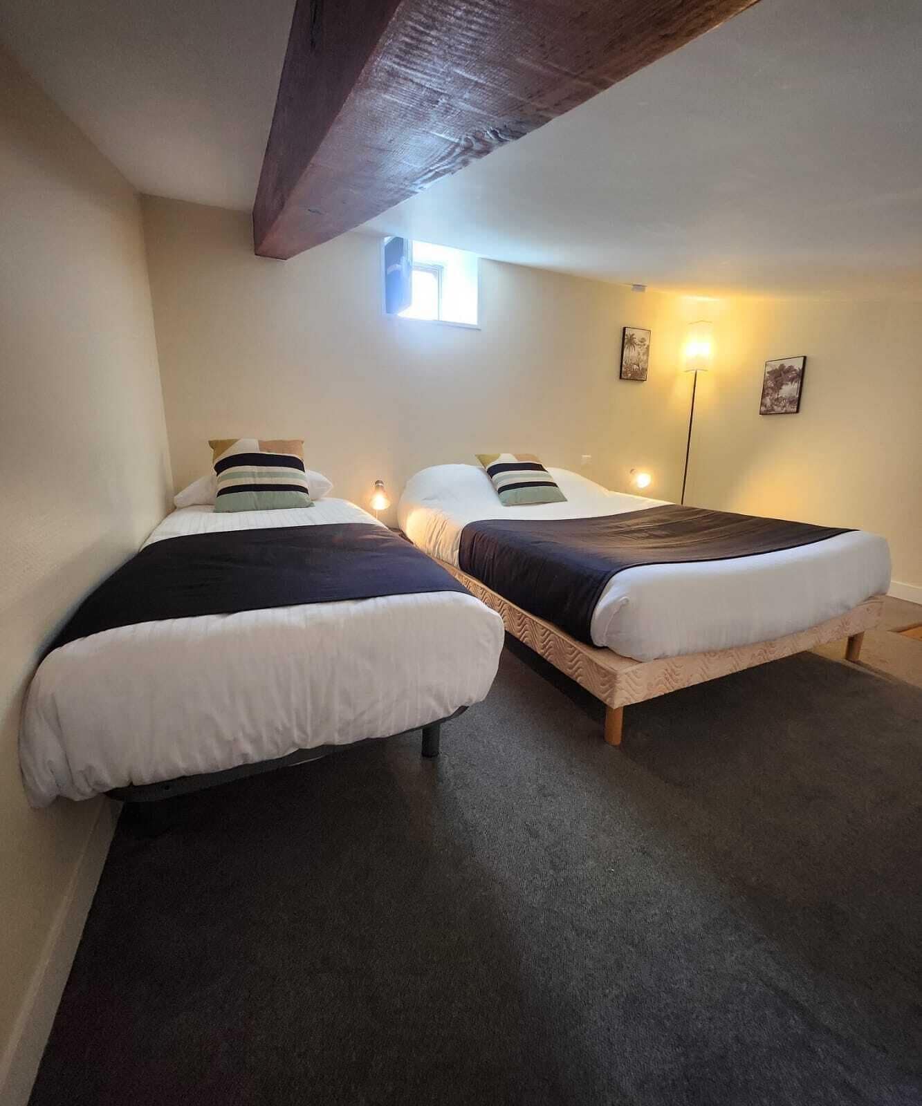 comfort studio | minibar, desk, laptop workspace, soundproofing