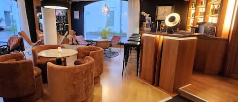 バー (施設内)