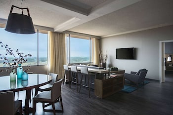 Pillowtop beds, desk, laptop workspace, blackout drapes at Sonesta Nashville Airport