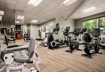 Fitness center at Sonesta Nashville Airport