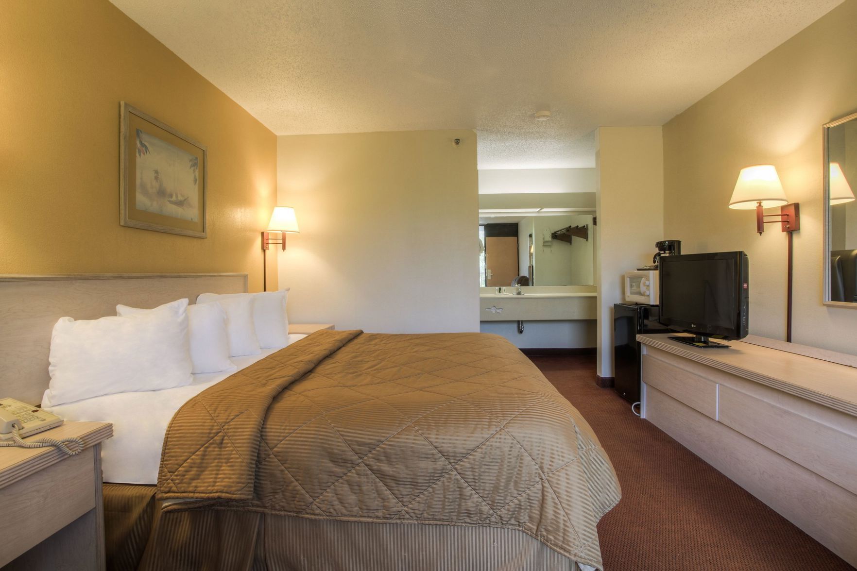 1 bedroom, desk, iron/ironing board, free cribs/infant beds