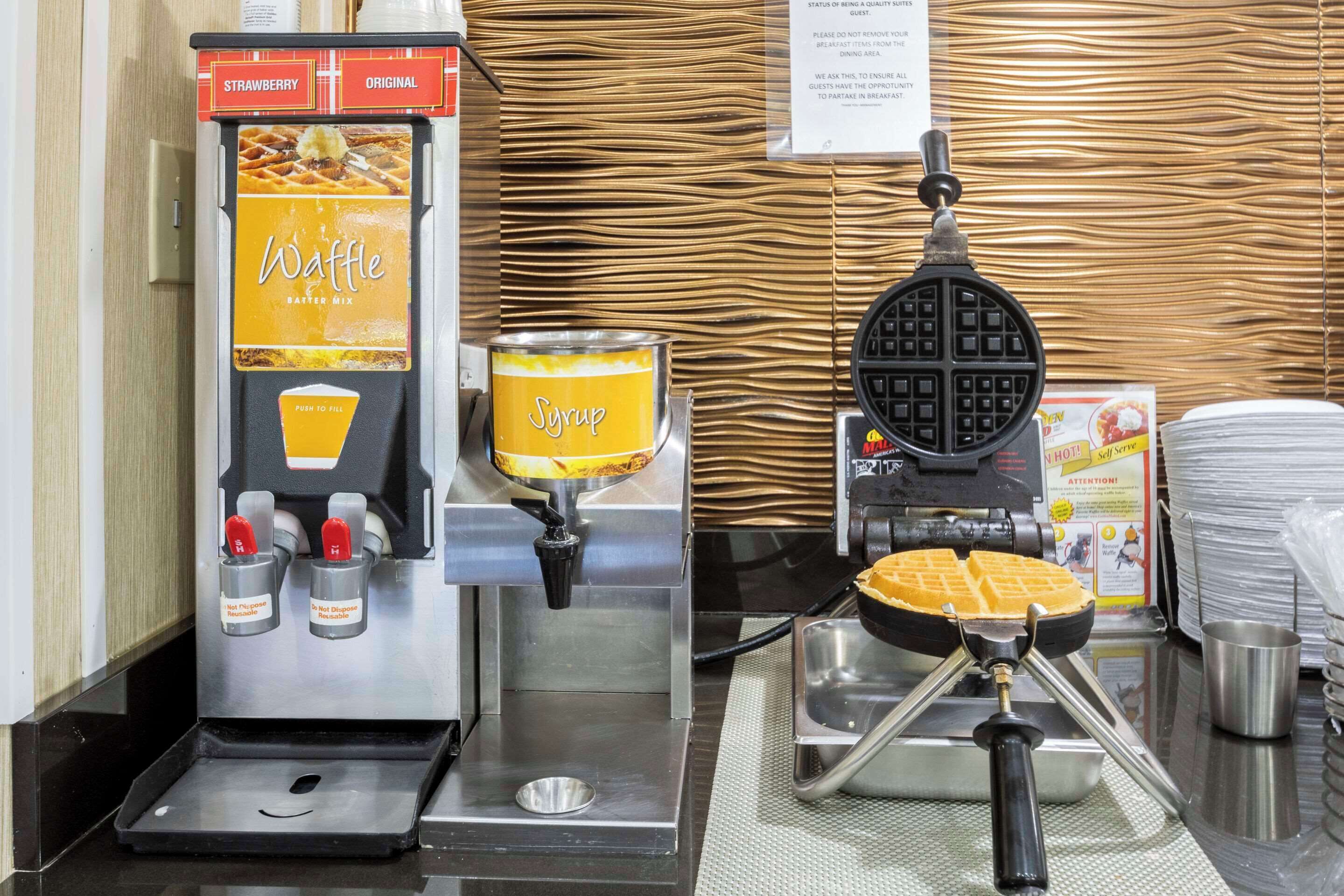 Ilmainen päivittäinen täysi aamiainen 