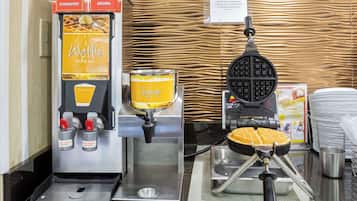 Ilmainen päivittäinen täysi aamiainen