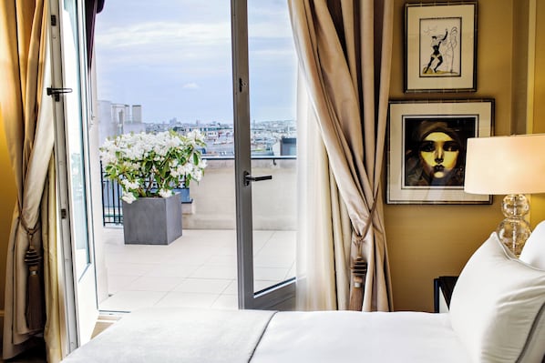 Suite, 1 Bedroom, Terrace | Premium bedding, memory-foam beds, in-room safe, desk