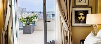 Prince de Galles, a Luxury Collection Hotel, Paris