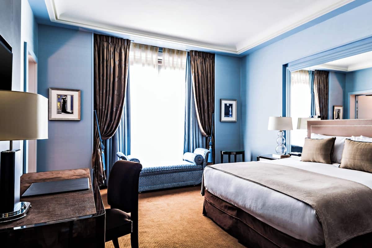 Suite, 1 Bedroom, Non Smoking, Terrace | 1 bedroom, premium bedding, memory-foam beds, in-room safe
