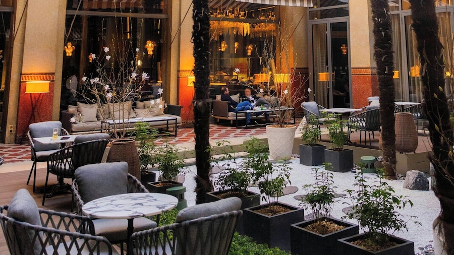 Prince de Galles, a Luxury Collection Hotel, Paris